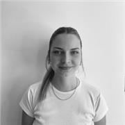 Tutrice pour de l'aide au devoirs, dans l'idéal pour des matières plus littéraires telles que les langues